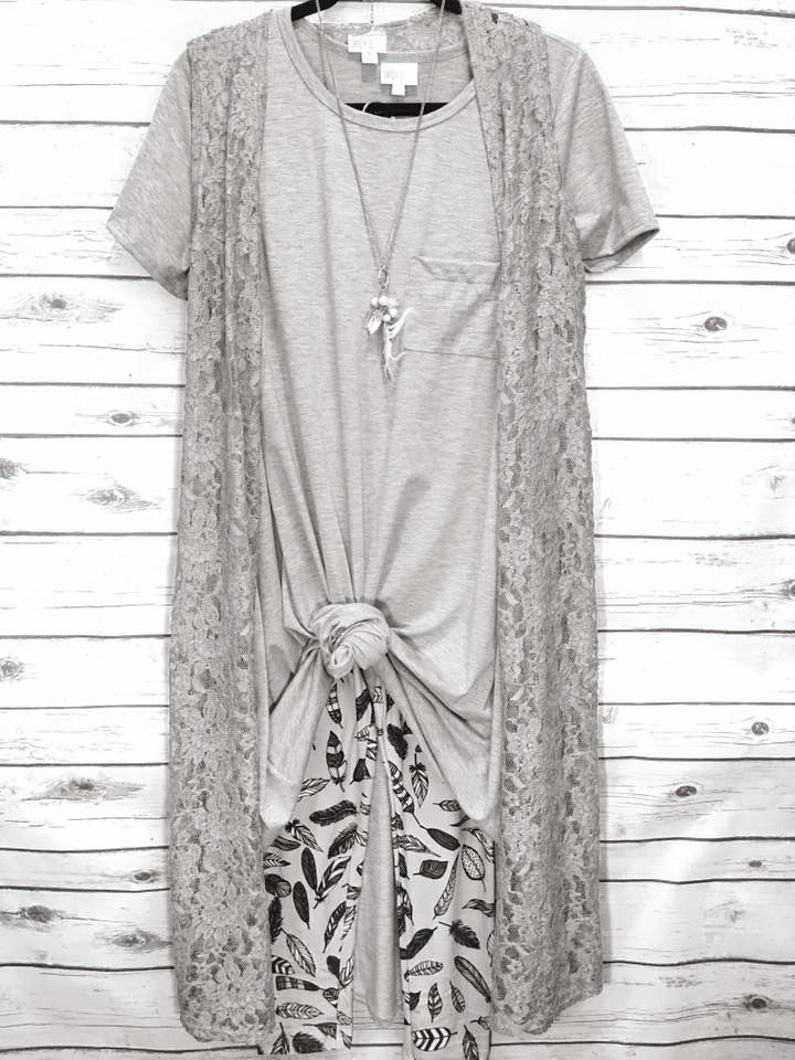 Breathtaking 60 LuLaRoe Outfit Ideas fazhion.co/... Tunics are created with legg...