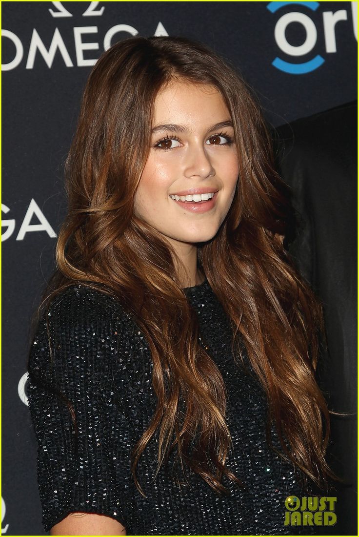 Cindy Crawford's Gorgeous Family Is Just Perfect at Rare Red Carpet Event