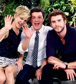 GIF // Jennifer Lawrence // Josh Hutcherson // Liam Hemsworth // The Hunger Game...