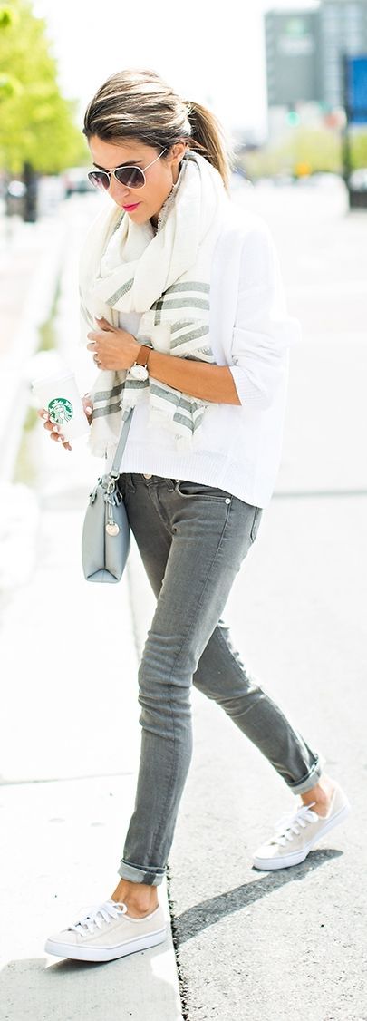 Gray pants with all white. White tee, white scarf and white converse sneakers. C...