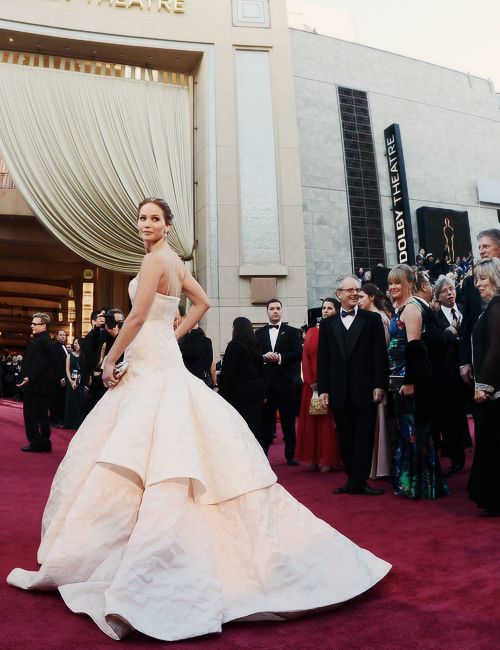 Jennifer Lawrence at the Oscars..as soon as I saw this dress I wanted it!!!! It ...