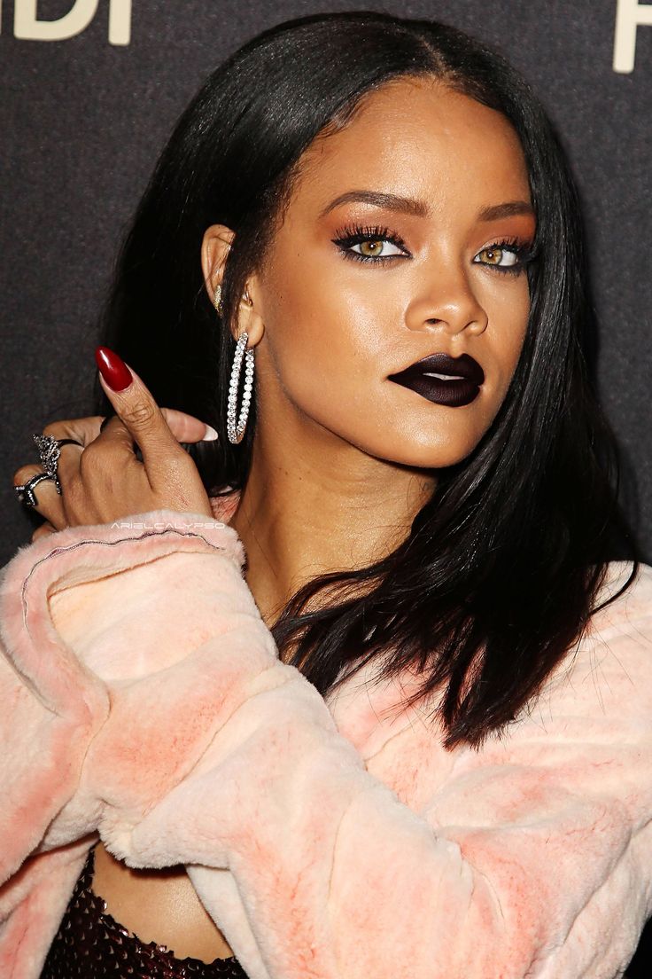 Does the new interview with #Rihanna reveal more about the writer than about @Ri...