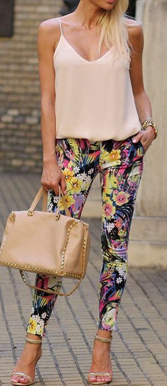 Fashion trend: Floral print. -- 60 Stylish Spring Outfits Style Estate