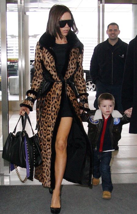 Nobody has better airport style than Victoria Beckham.
