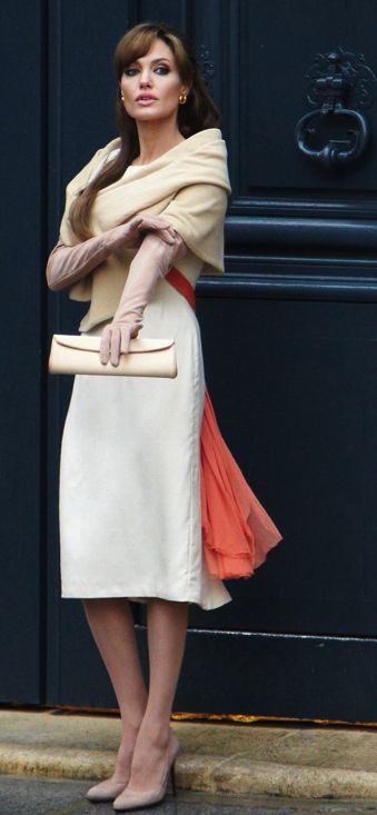 classic costuming-The Tourist.