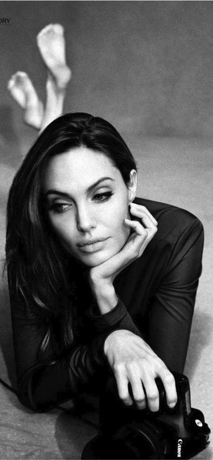 Angelina Jolie                                                                  ...